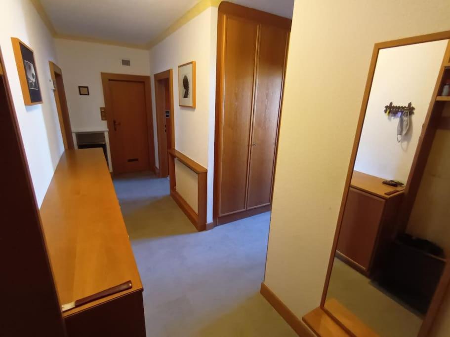 Modernes Apartment In Wien Buitenkant foto