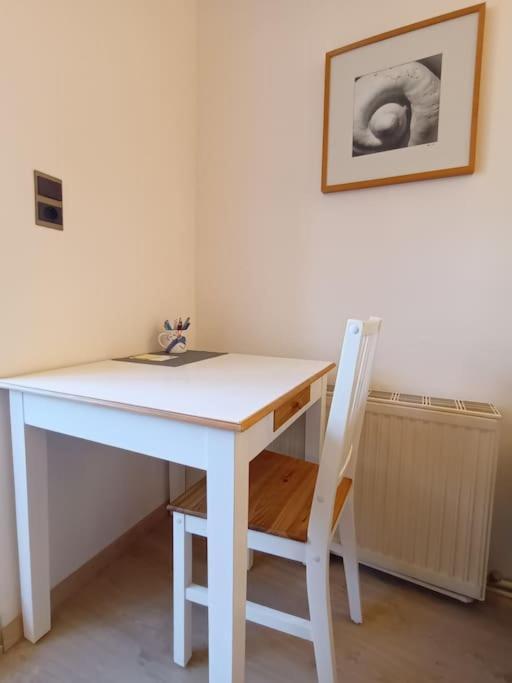 Modernes Apartment In Wien Buitenkant foto
