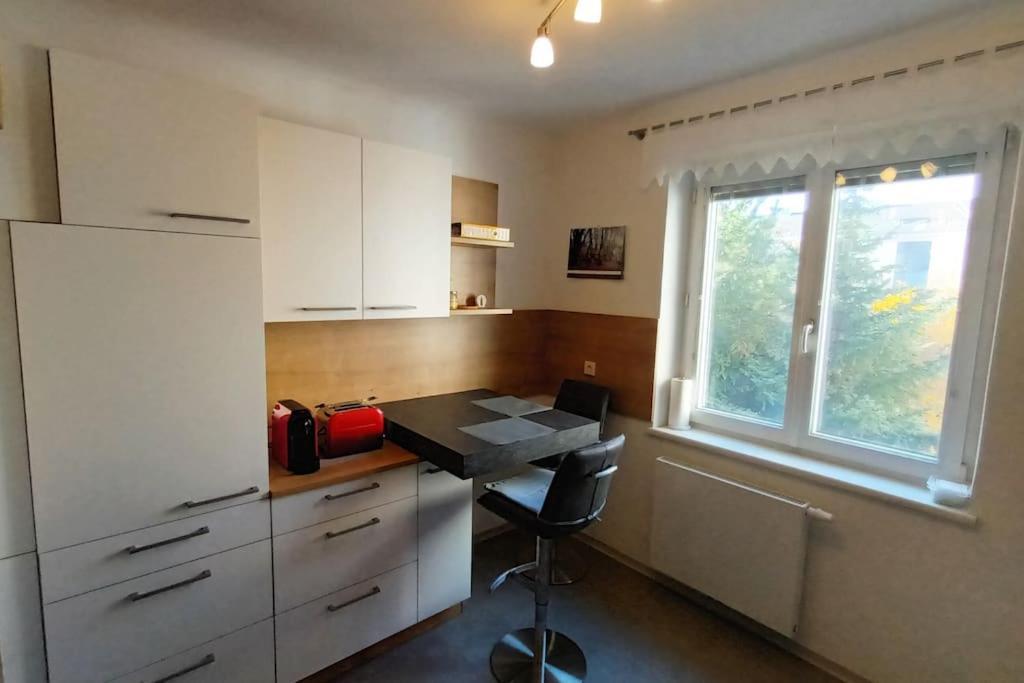 Modernes Apartment In Wien Buitenkant foto