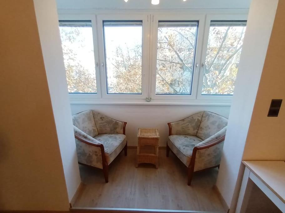 Modernes Apartment In Wien Buitenkant foto